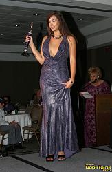 Click image for larger version. 

Name:	2005missqueenuniverse274_859.jpg 
Views:	2647 
Size:	79.7 KB 
ID:	718571