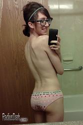 Click image for larger version. 

Name:	Brielle-Bop-Candid-4.jpg 
Views:	7669 
Size:	149.7 KB 
ID:	517493