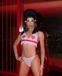 Click image for larger version. 

Name:	Naomi Smalls 1.jpg 
Views:	108 
Size:	158.0 KB 
ID:	1418911