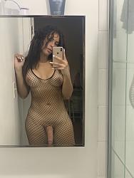 Click image for larger version. 

Name:	fishnet Sonya twitter EeIT78wXoAEvmRd.jpg 
Views:	157 
Size:	301.4 KB 
ID:	1422499