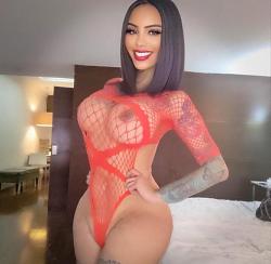 Click image for larger version. 

Name:	fishnet 1 Sara Monserrat Alarcn FYABnA2WQAMMwVh.jpg 
Views:	70 
Size:	48.3 KB 
ID:	1425671