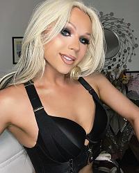 Click image for larger version. 

Name:	Farrah Moan 2a.jpg 
Views:	157 
Size:	277.9 KB 
ID:	1437241