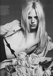 Click image for larger version. 

Name:	Andrej Pejic 2 (3).jpg 
Views:	1275 
Size:	121.9 KB 
ID:	412283