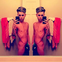 Click image for larger version. 

Name:	AB is so hot.jpg 
Views:	4015 
Size:	83.8 KB 
ID:	748831